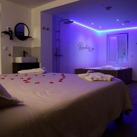 Love Room Unique - Sauna / Jacuzzi Charleville-Mezieres Bagian luar foto