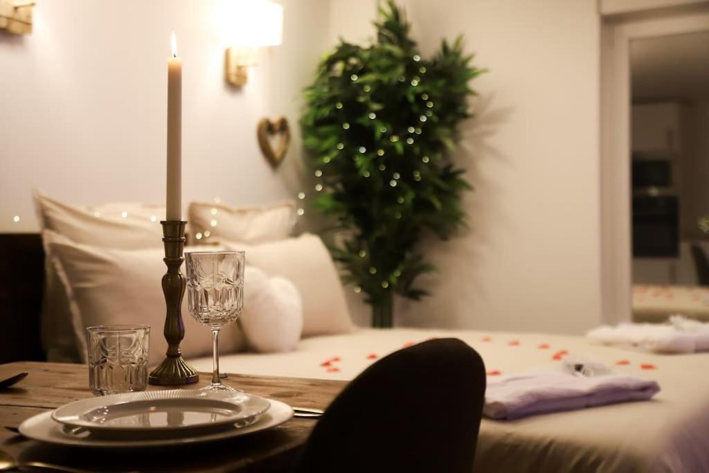 Love Room Unique - Sauna / Jacuzzi Charleville-Mezieres Bagian luar foto